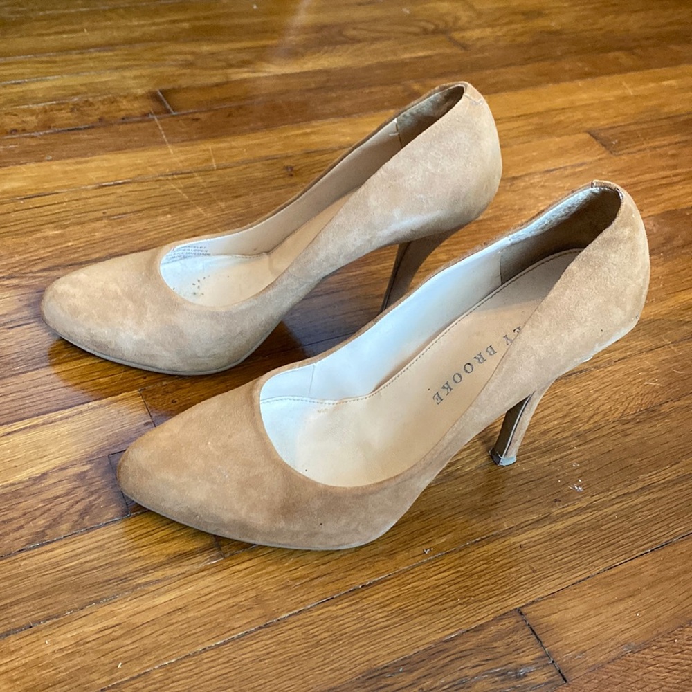 Audrey Brooke Camel Suede Heels, size 9.5